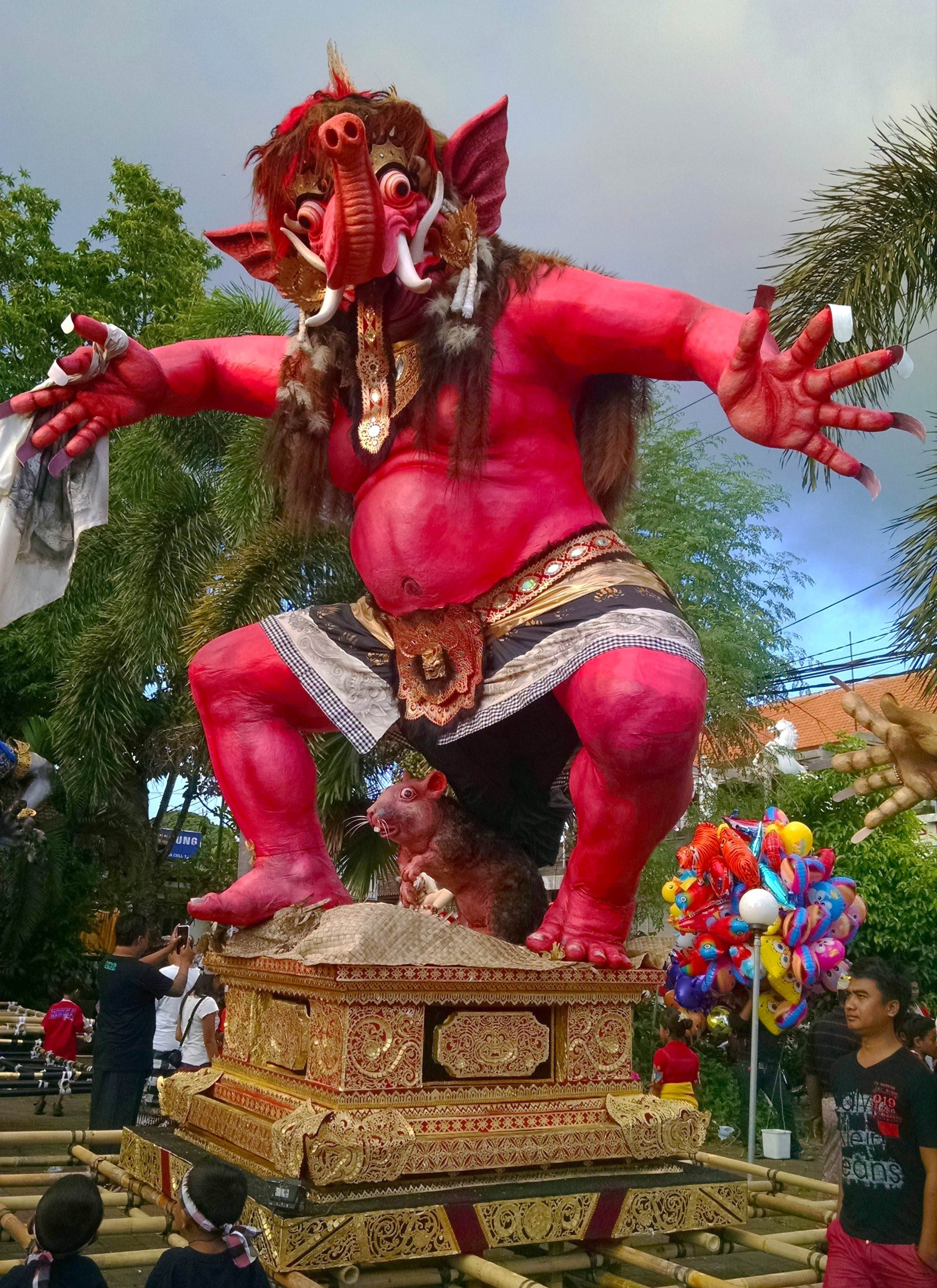 PacRim students in March 2015 stumbled onto an Ngrupuk parade in Ubud, Bali, Indonesia. The parades feature huge ogoh-ogoh statues, ”made with papier-mâché and lots of paint,“ says faculty member Gareth Barkin, who was on the trip.