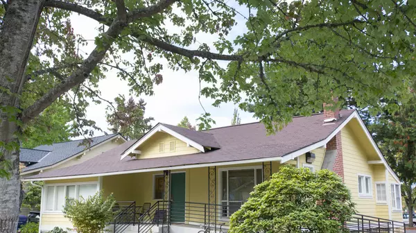 The Yellow House, home of the Center for Student Support, the Food Pantry, and more