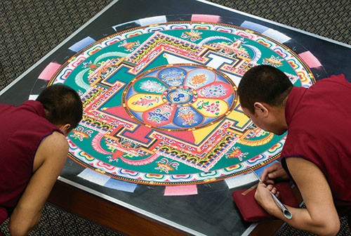 lrg_tibetan-monks-ps-visit-2009-5-sml.jpg