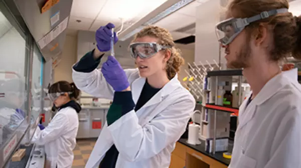 Students working in chemistry lab