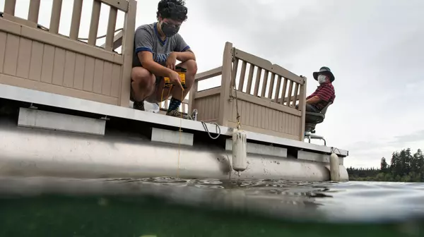 Nancy Hollis ’22 working at lake