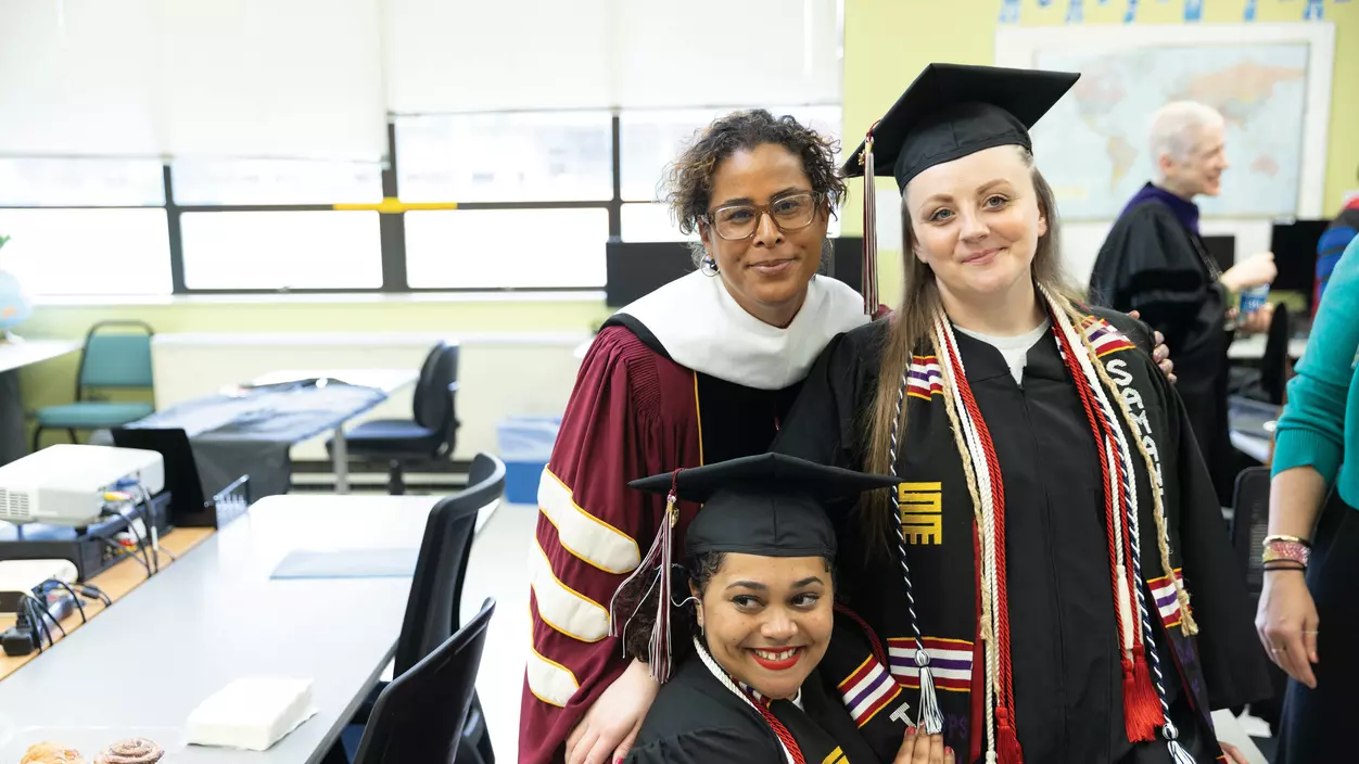 UCLA historian Kelly Lytle Hernández with Samantha Jones ’24 and Tatiana Baker ’24.