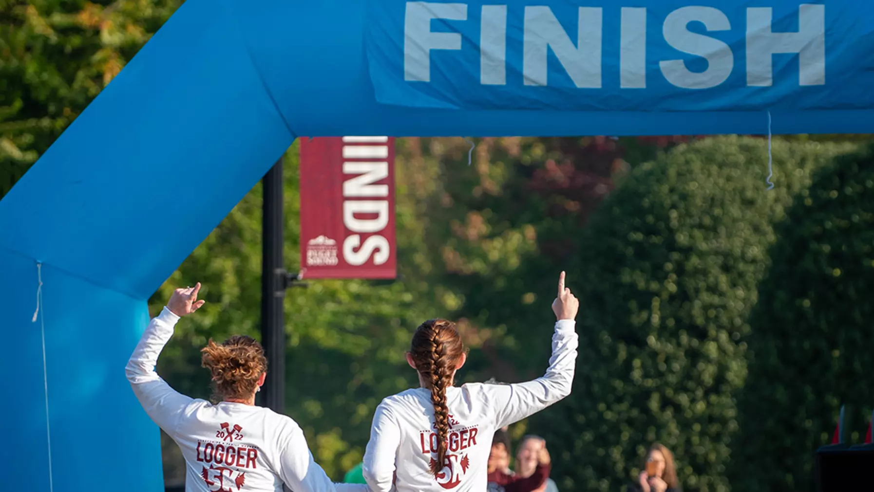 5K running participants at finish line