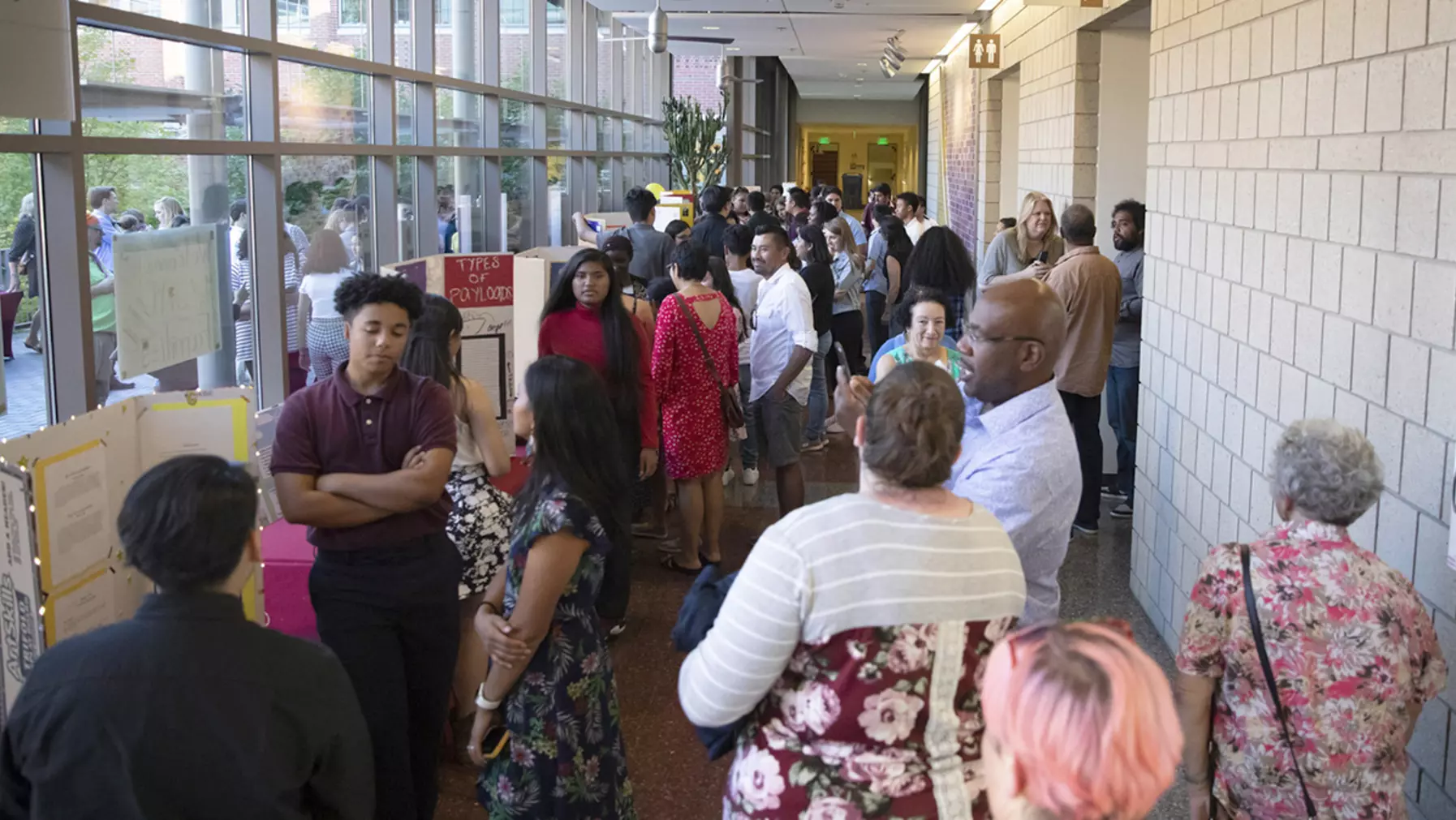 A large crowd of Summer Academic Challenge attendees