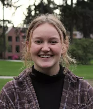 Abbey Hanson Headshot